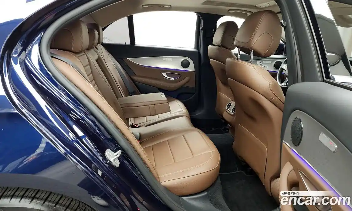 Mercedes-Benz E-Class 2017 2.0 Автомат в Москве № 137638, фото 16