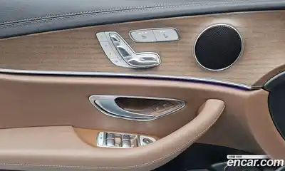 Mercedes-Benz E-Class 2022 2.0 Автомат в Москве № 140104, миниатюра 12