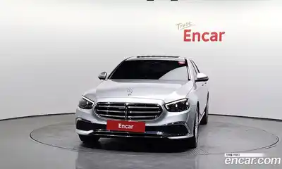 Mercedes-Benz E-Class 2022 2.0 Автомат в Москве № 140104, миниатюра 3