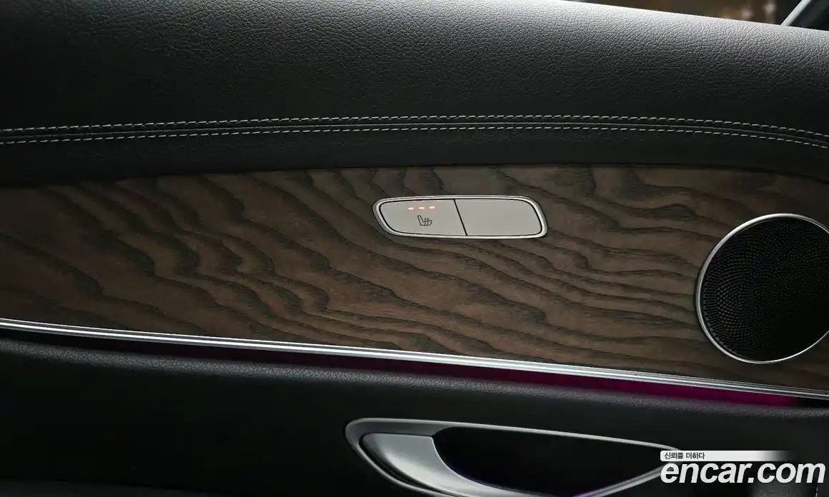 Mercedes-Benz E-Class 2022 2.0 Автомат в Москве № 142121, фото 19