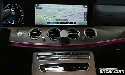 Mercedes-Benz E-Class 2022 2.0 Автомат в Москве № 142121, миниатюра 9