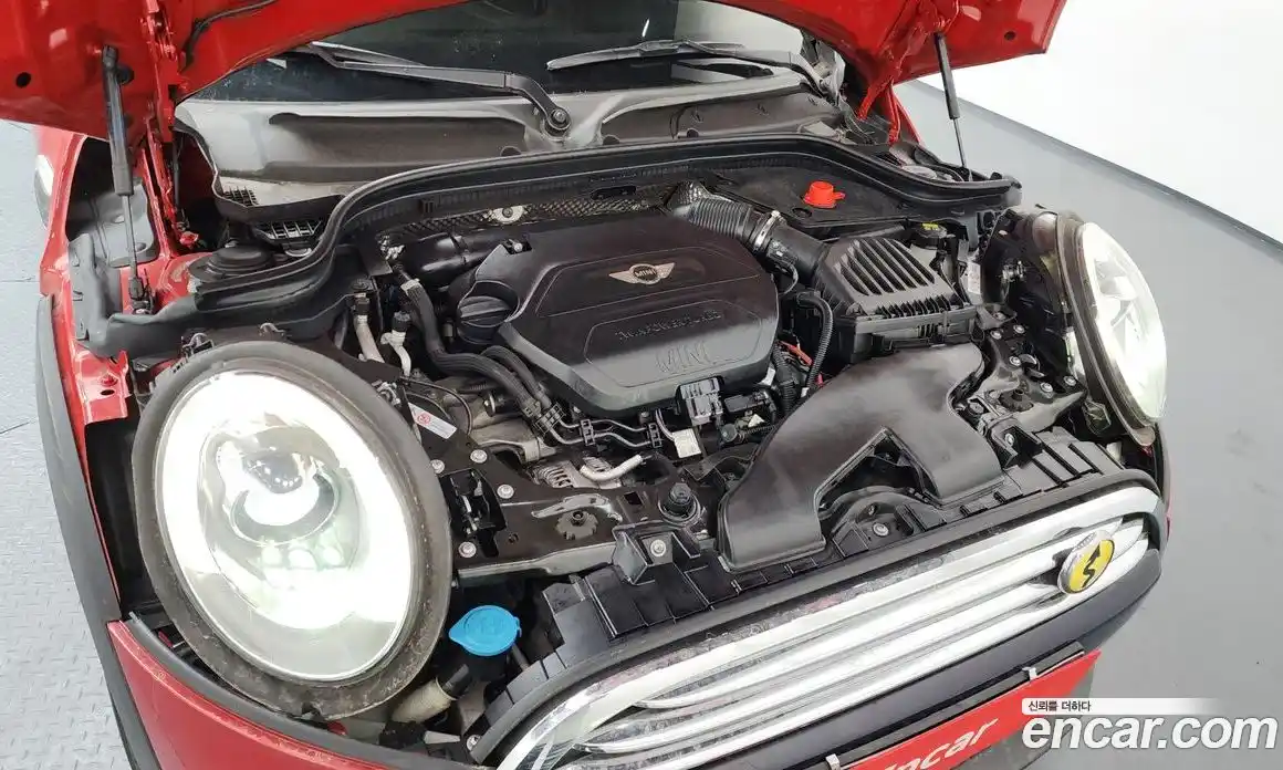 Mini Cooper 2016 1.5 Автомат в Москве № 149535, фото 18