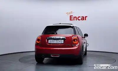 Mini Cooper 2016 1.5 Автомат в Москве № 149535, миниатюра 10
