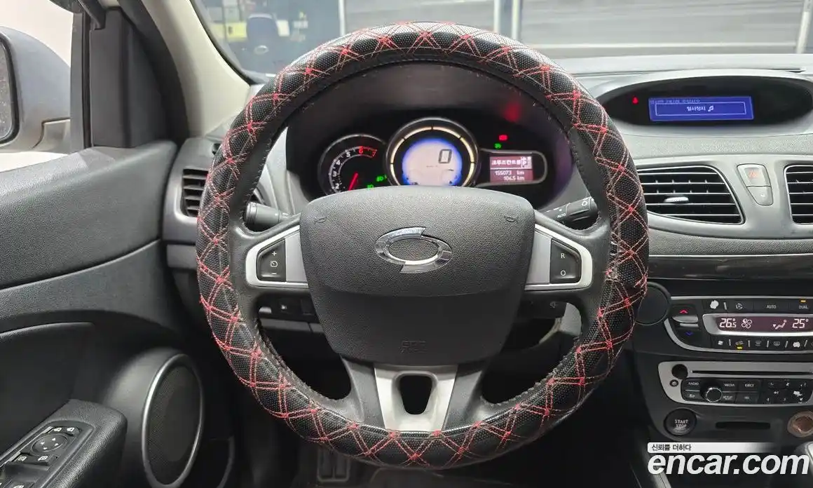 Renault SM3 2013 1.6 Автомат в Москве № 149782, фото 1