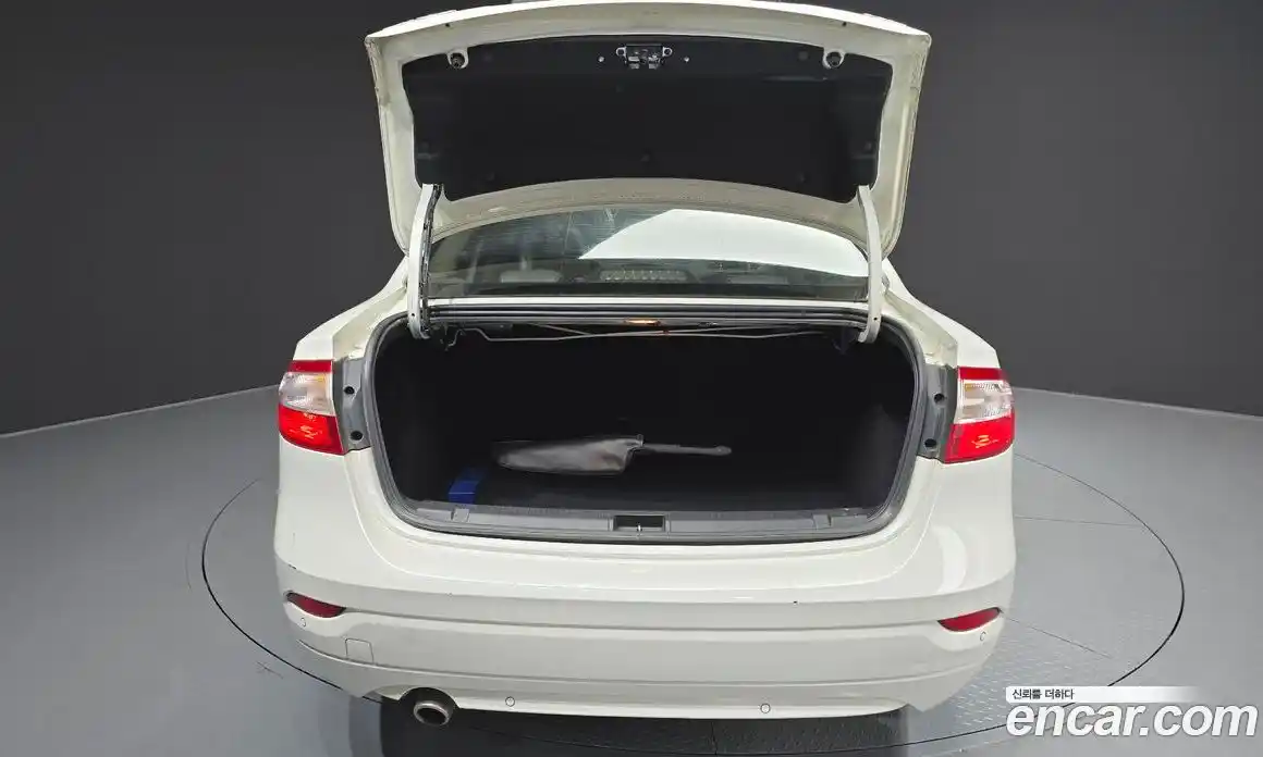 Renault SM3 2013 1.6 Автомат в Москве № 149782, фото 16