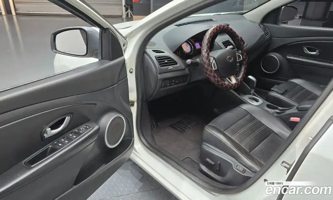 Renault SM3 2013 1.6 Автомат в Москве № 149782, фото 20