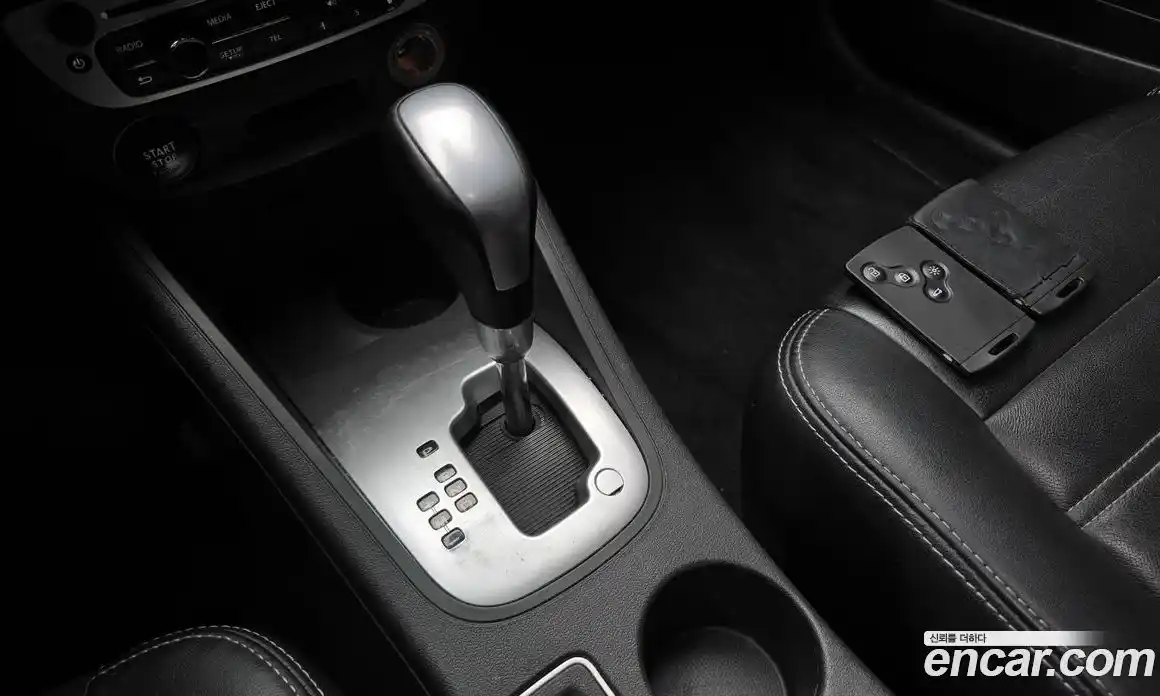 Renault SM3 2013 1.6 Автомат в Москве № 149782, фото 7