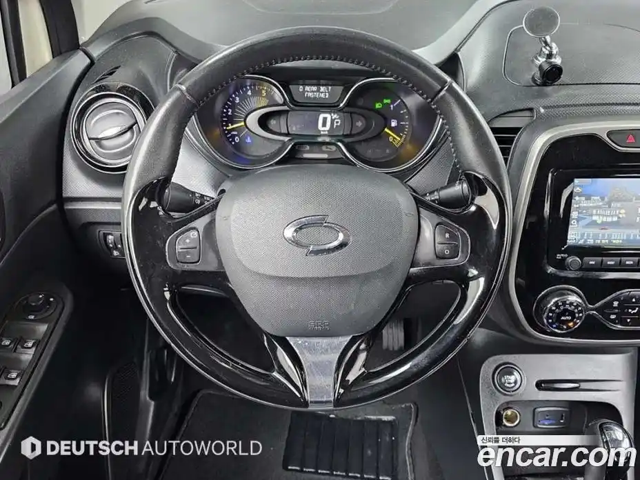 Renault QM3 2015 1.5 Автомат в Москве № 152873, фото 13