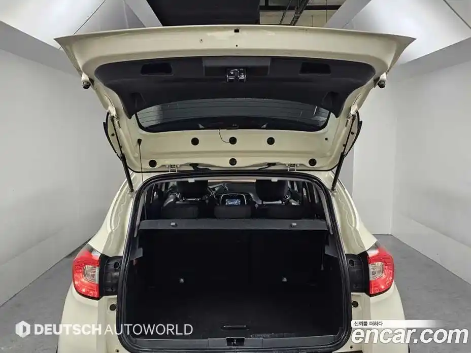 Renault QM3 2015 1.5 Автомат в Москве № 152873, фото 20