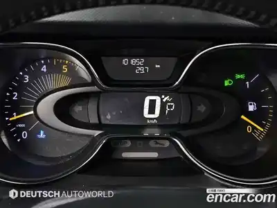 Renault QM3 2015 1.5 Автомат в Москве № 152873, миниатюра 8