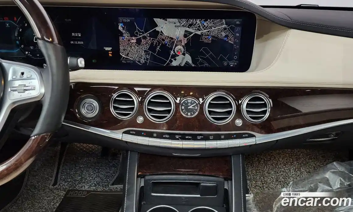 Mercedes-Benz S-Class 2018 4.0 Автомат в Москве № 157816, фото 14