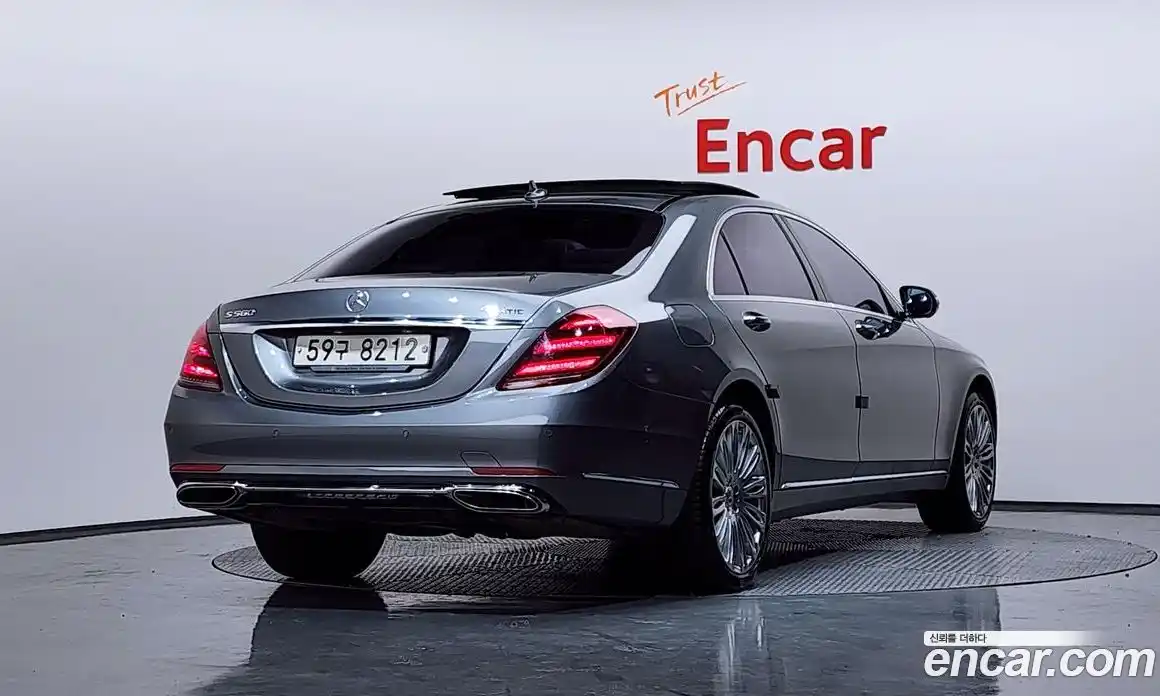 Mercedes-Benz S-Class 2018 4.0 Автомат в Москве № 157816, фото 2