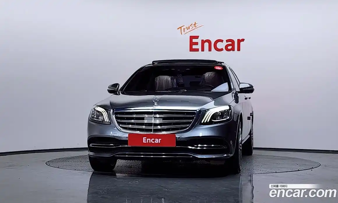 Mercedes-Benz S-Class 2018 4.0 Автомат в Москве № 157816, фото 3