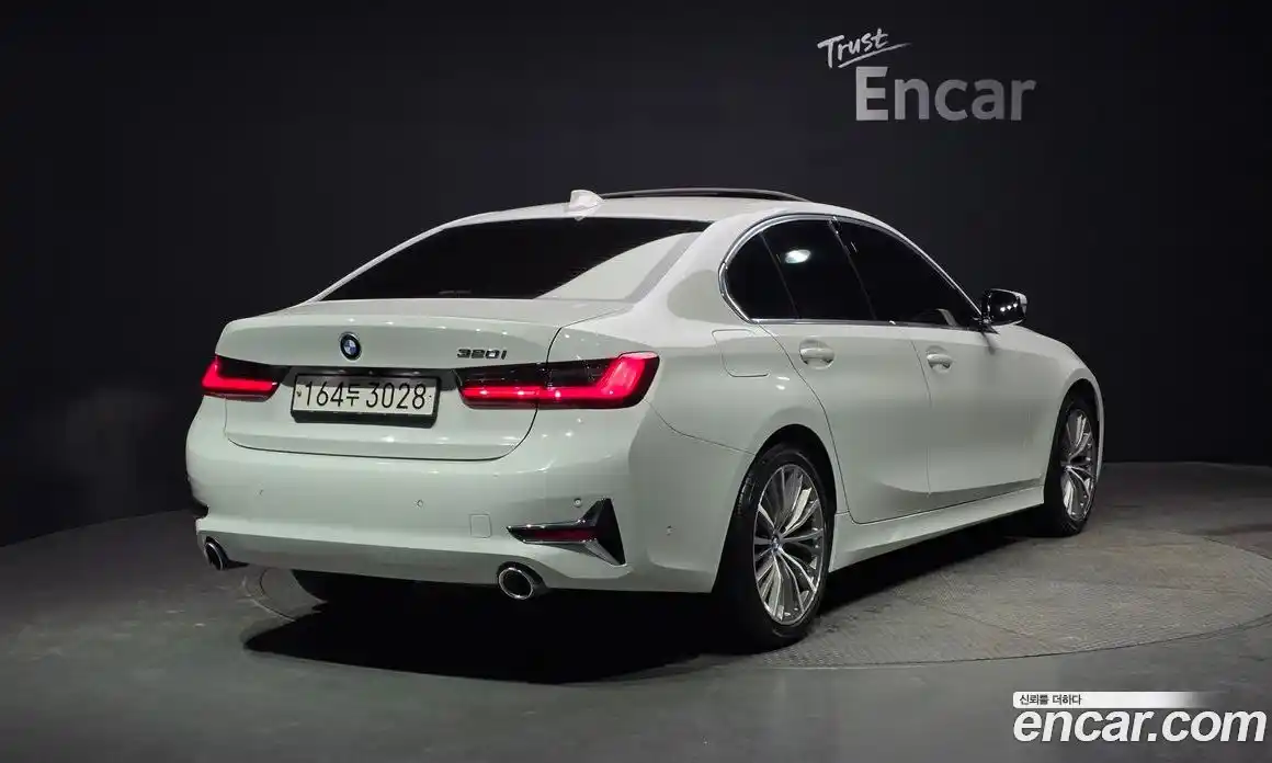 BMW 3-Series 2021 2.0 Автомат в Москве № 158068, фото 1