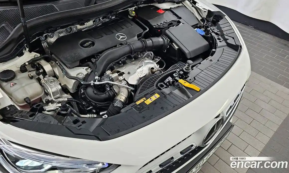 Mercedes-Benz GLA-Class 2023 2.0 Автомат в Москве № 160142, фото 11