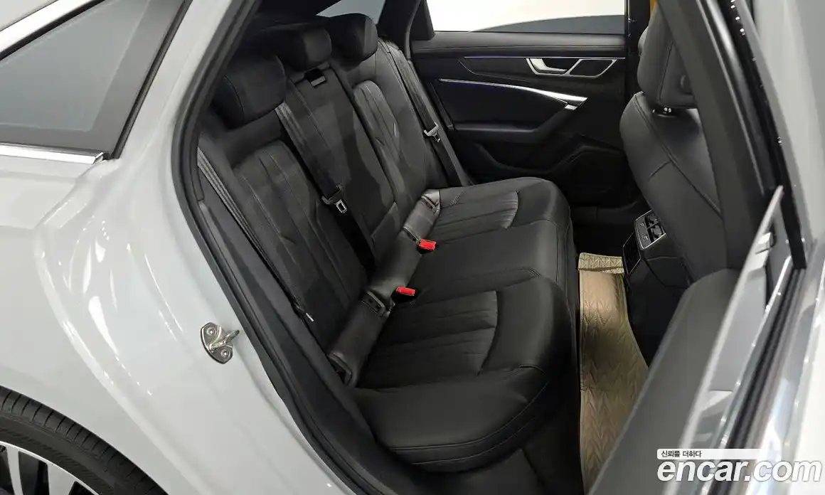 Audi A6 2023 2.0 Автомат в Москве № 162735, фото 15