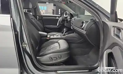 Audi A3 2018 2.0 Автомат в Москве № 163382, миниатюра 11