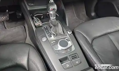 Audi A3 2018 2.0 Автомат в Москве № 163382, миниатюра 9