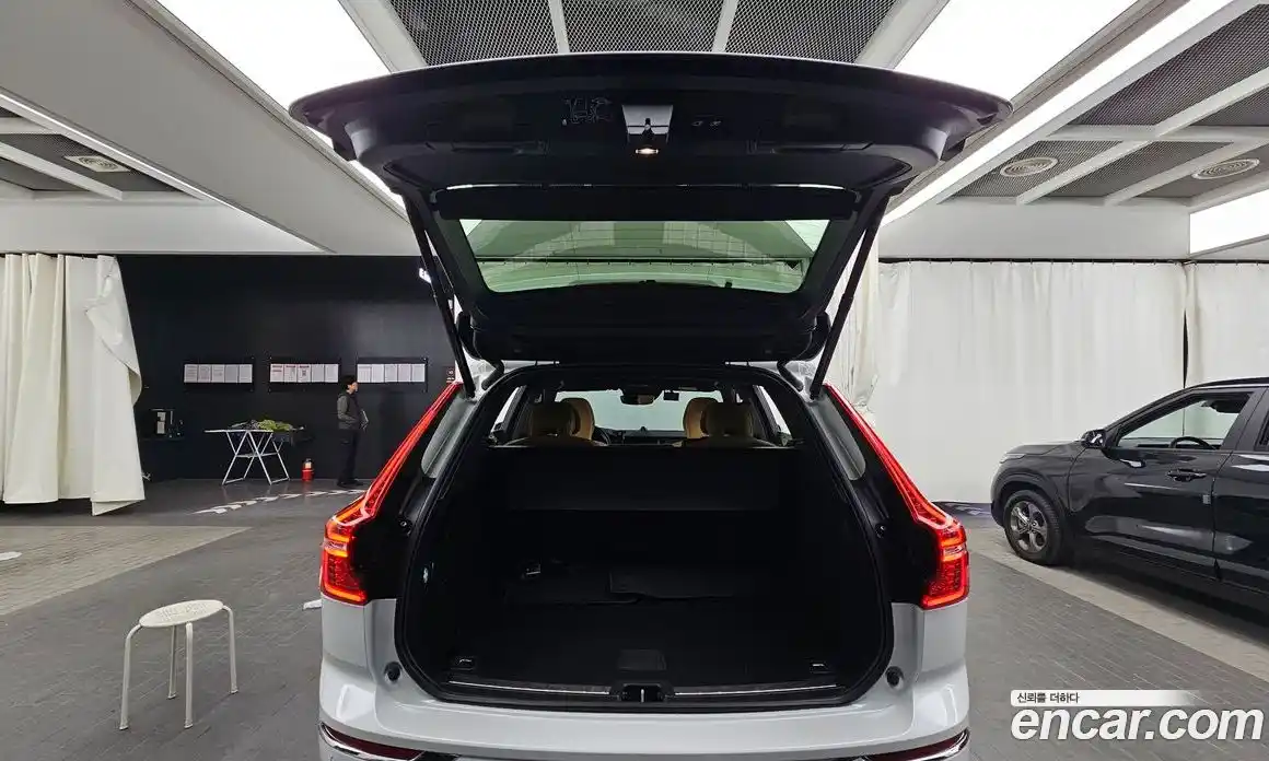 Volvo XC60 2021 2.0 Автомат в Москве № 164386, фото 11