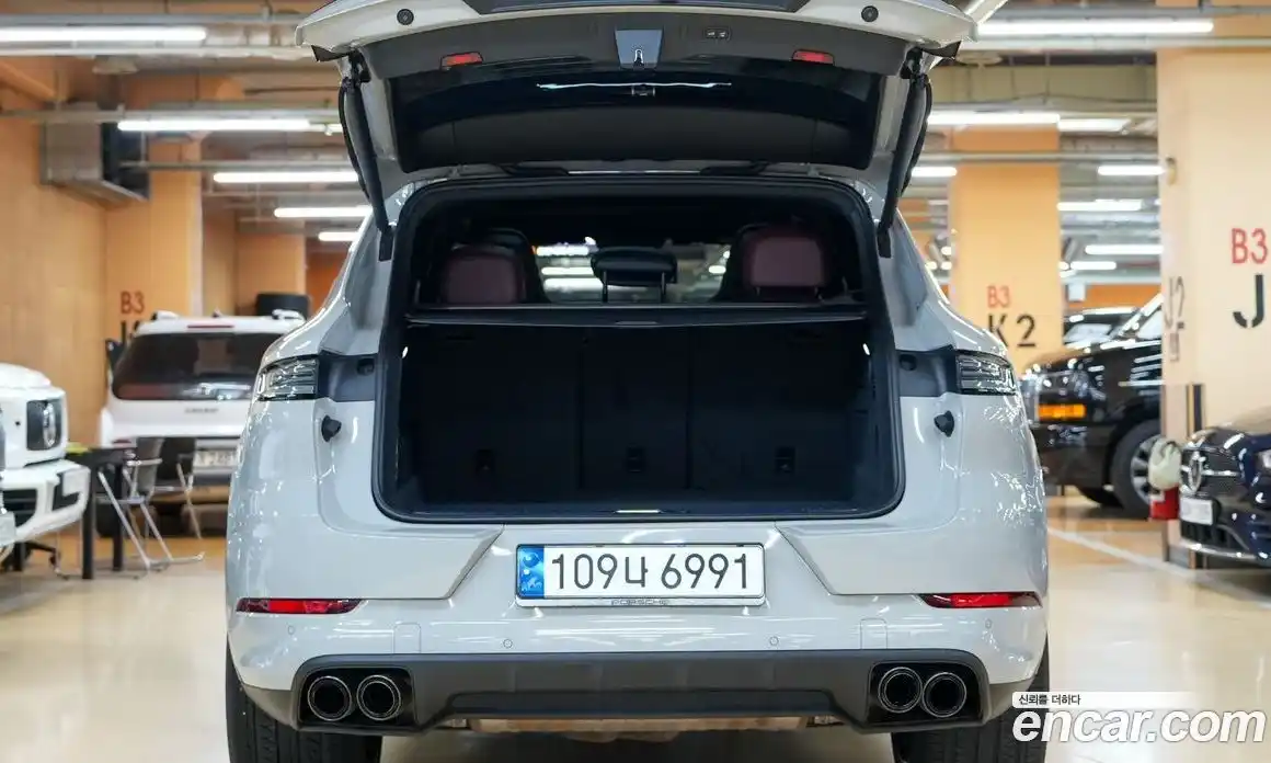 Porsche Cayenne 2024 3.0 Автомат в Москве № 165018, фото 17