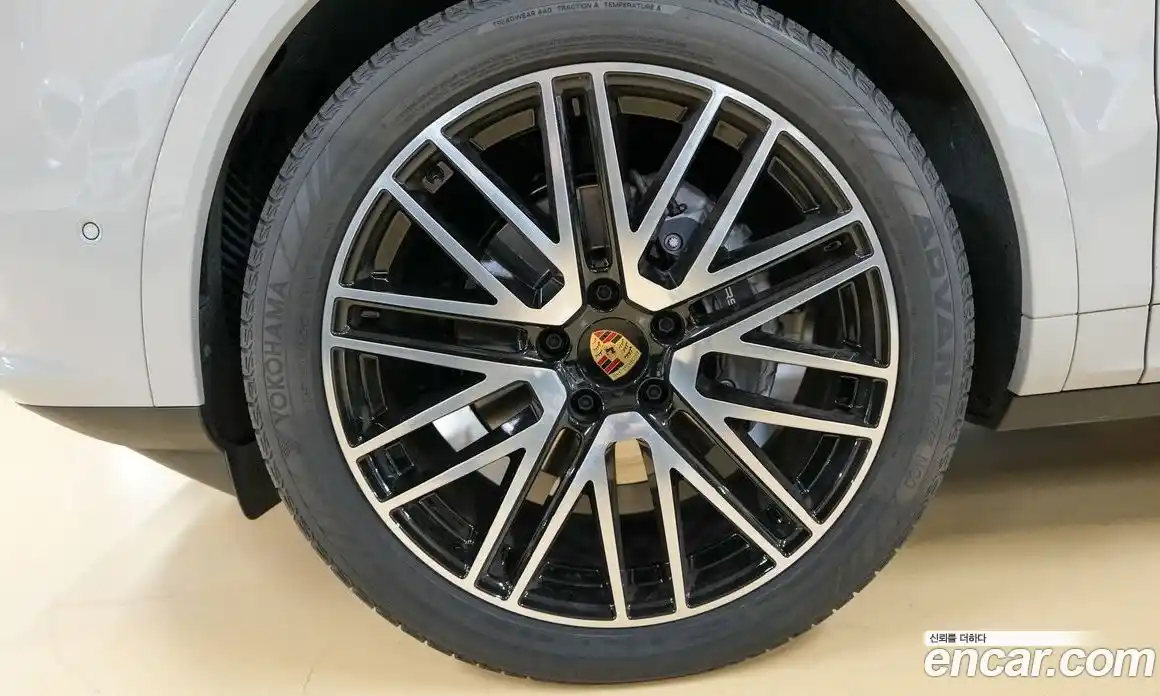 Porsche Cayenne 2024 3.0 Автомат в Москве № 165018, фото 18