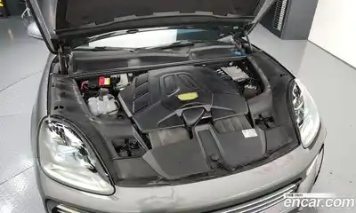 Porsche Cayenne 2019 3.0 Автомат в Москве № 165175, миниатюра 3