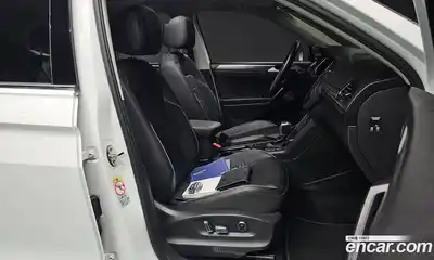 Volkswagen Tiguan 2023 2.0 Автомат в Москве № 168520, миниатюра 10