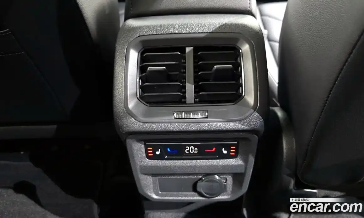 Volkswagen Tiguan 2022 2.0 Автомат в Москве № 168572, фото 19