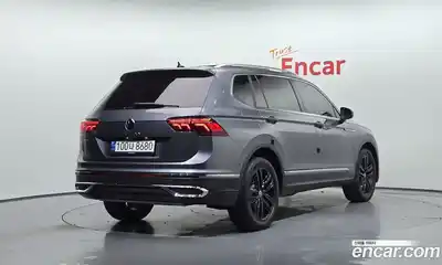 Volkswagen Tiguan 2022 2.0 Автомат в Москве № 168572, миниатюра 2