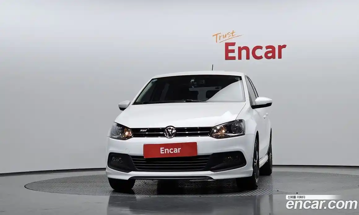 Volkswagen Polo 2014 1.6 Автомат в Москве № 168889, фото 3