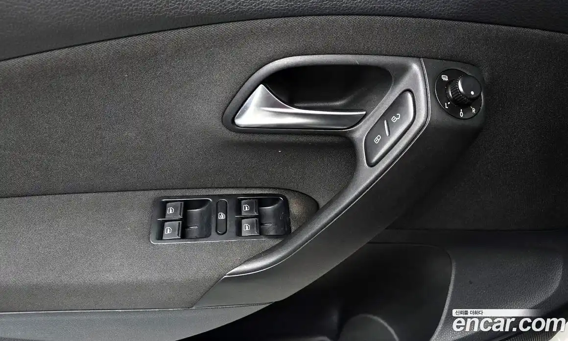 Volkswagen Polo 2014 1.6 Автомат в Москве № 168889, фото 9