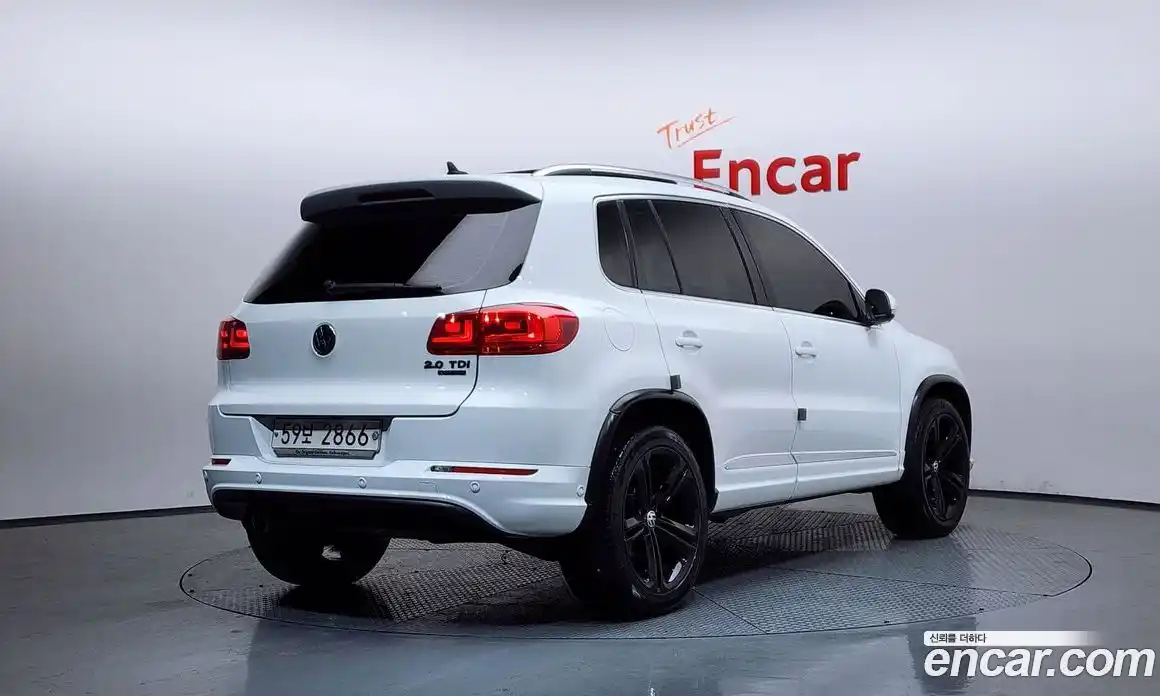 Volkswagen Tiguan 2014 2.0 Автомат в Москве № 168956, фото 14