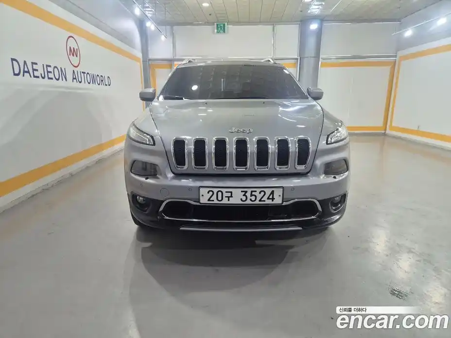 Jeep Cherokee 2015 2.0 Автомат в Москве № 170066, фото 1