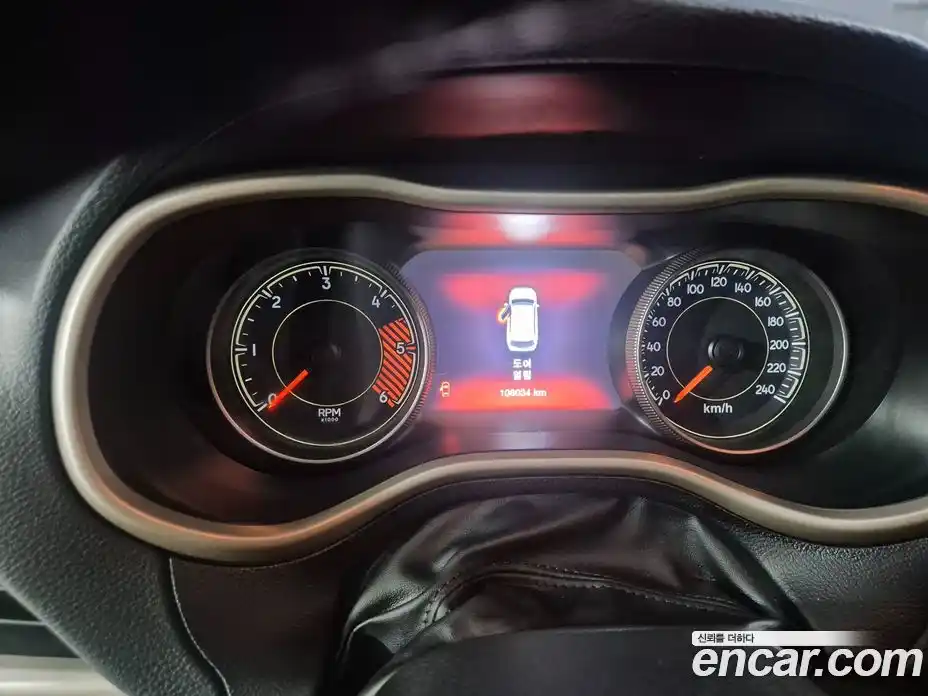 Jeep Cherokee 2015 2.0 Автомат в Москве № 170066, фото 8