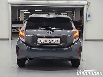 Toyota Prius 2018 1.5 Автомат в Москве № 170322, миниатюра 4