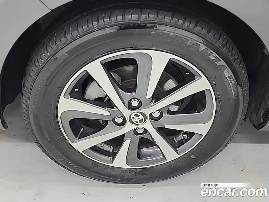 Toyota Prius 2018 1.5 Автомат в Москве № 170322, фото 5