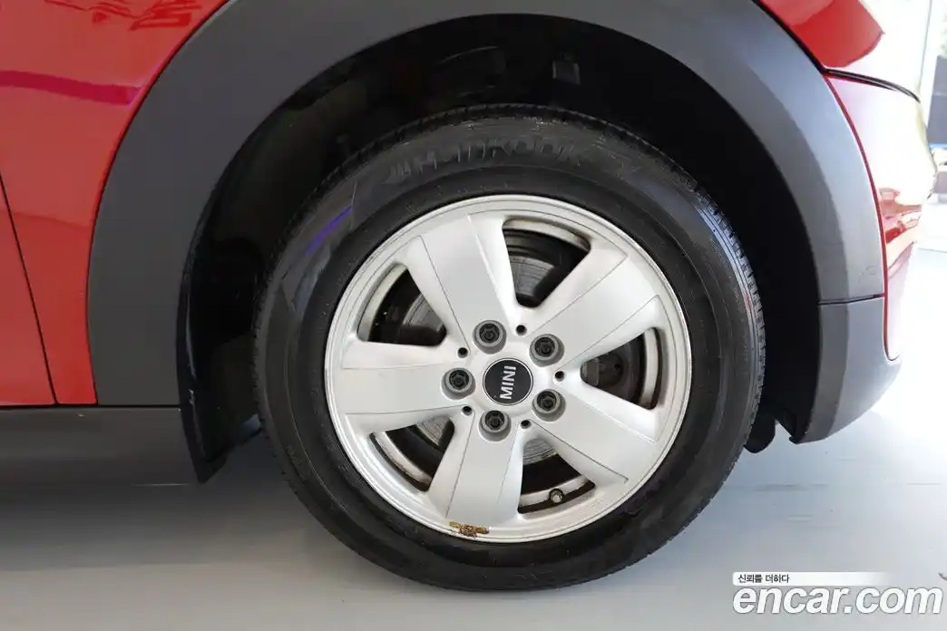 Mini Cooper 2017 1.5 Автомат в Москве № 181807, фото 19