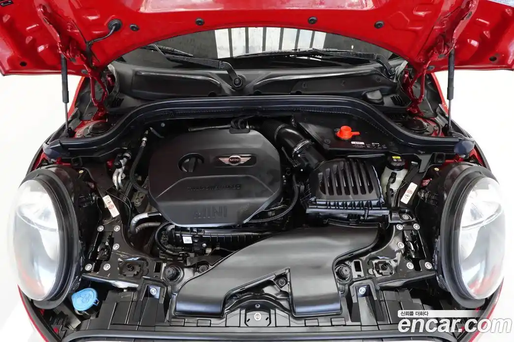 Mini Cooper 2017 1.5 Автомат в Москве № 181807, фото 6