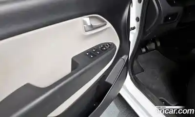 Kia Ray 2023 1.0 Автомат в Москве № 18202, миниатюра 9