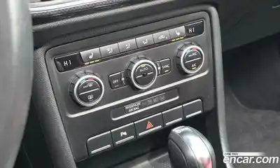 Volkswagen Beatle 2014 2.0 Автомат в Москве № 185411, миниатюра 3