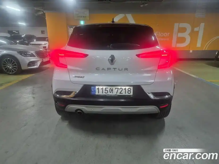 Renault Captur 2020 1.3 Автомат в Москве № 185670, фото 4
