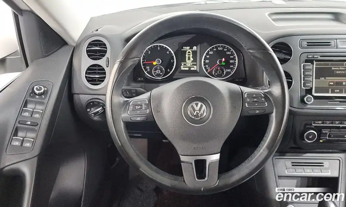 Volkswagen Tiguan 2013 2.0 Автомат в Москве № 187215, фото 15