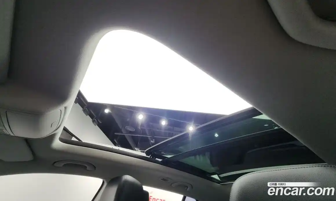 Volkswagen Tiguan 2013 2.0 Автомат в Москве № 187215, фото 9