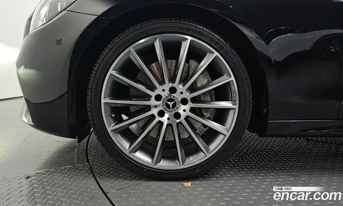 Mercedes-Benz E-Class 2021 2.0 Автомат в Москве № 195033, фото 16