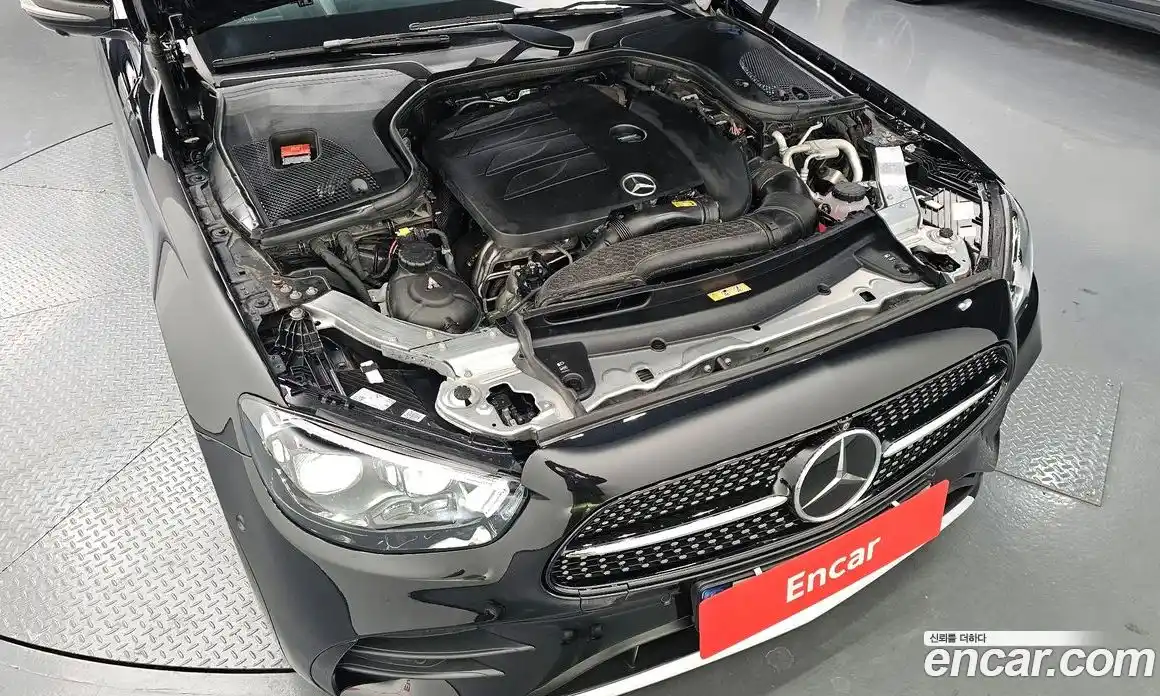 Mercedes-Benz E-Class 2021 2.0 Автомат в Москве № 195033, фото 2