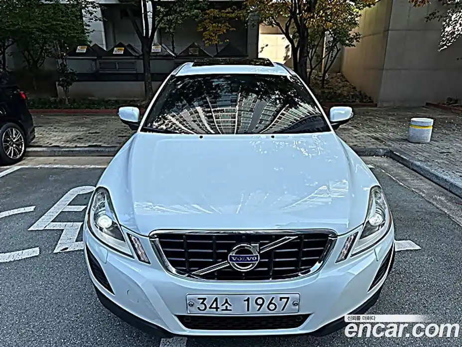 Volvo XC60 2012 2.4 Автомат в Москве № 195106, фото 3