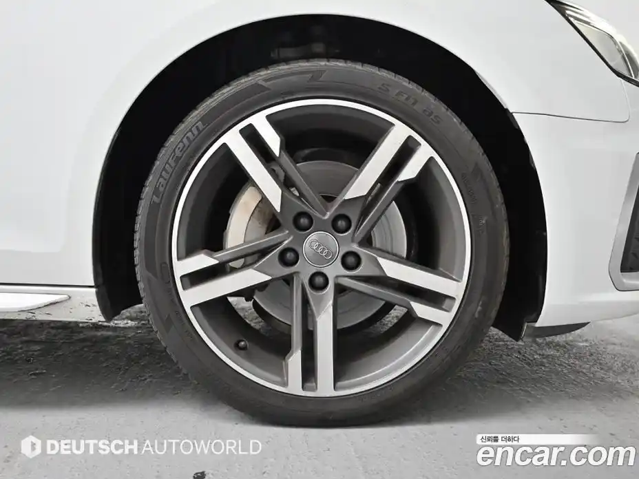 Audi A4 2021 2.0 Автомат в Москве № 196617, фото 5