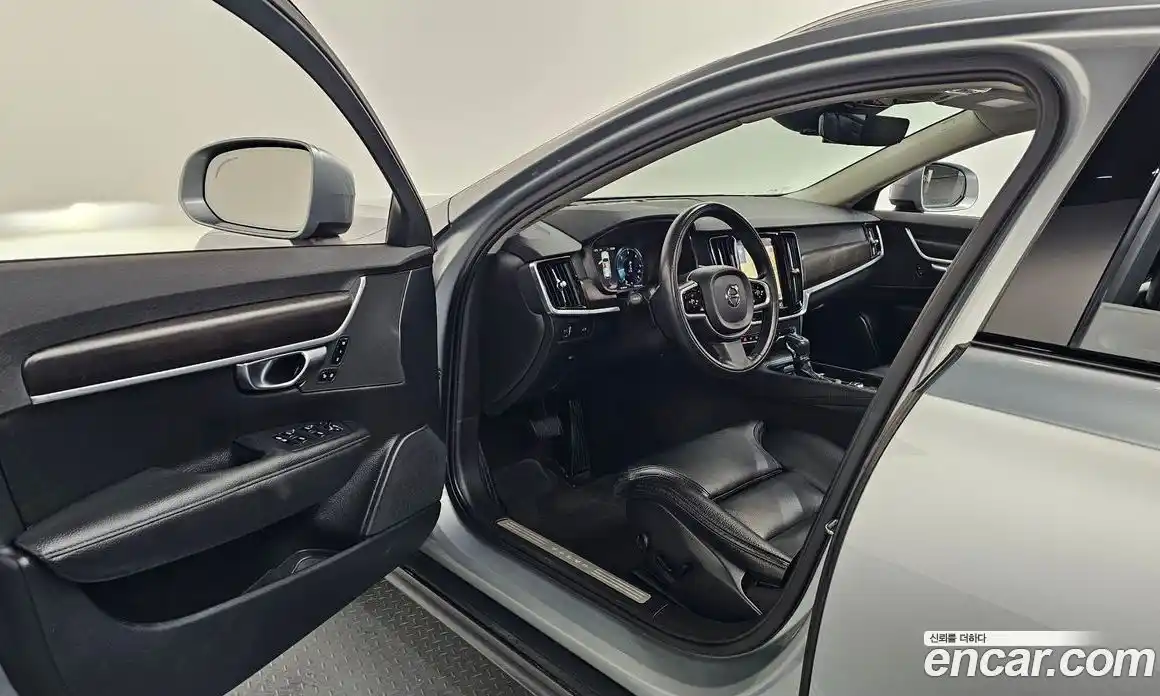 Volvo V90 2017 2.0 Автомат в Москве № 197092, фото 7