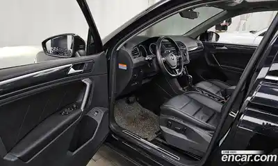 Volkswagen Tiguan 2018 2.0 Автомат в Москве № 199200, миниатюра 10
