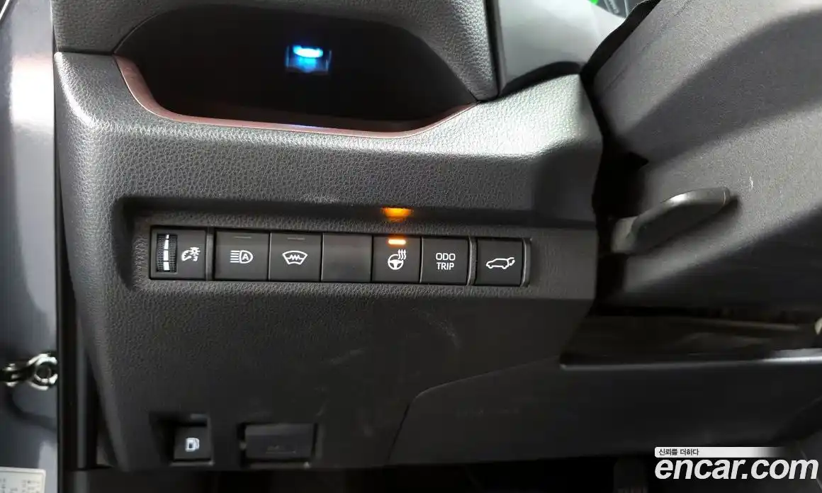 Toyota RAV4 2024 2.5 Автомат в Москве № 199550, фото 16